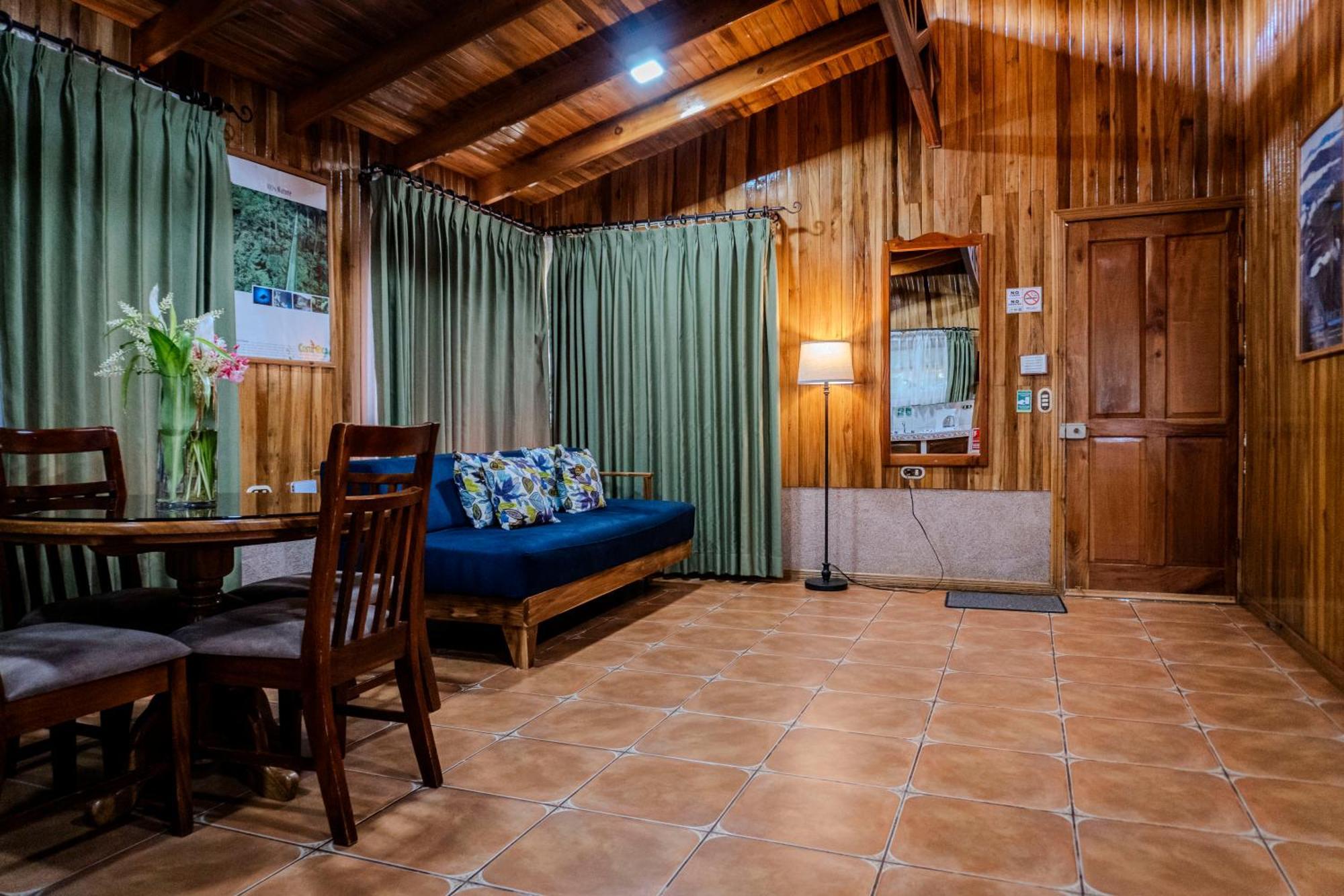 Los Pinos Cabins & Reserve Monteverde Szoba fotó