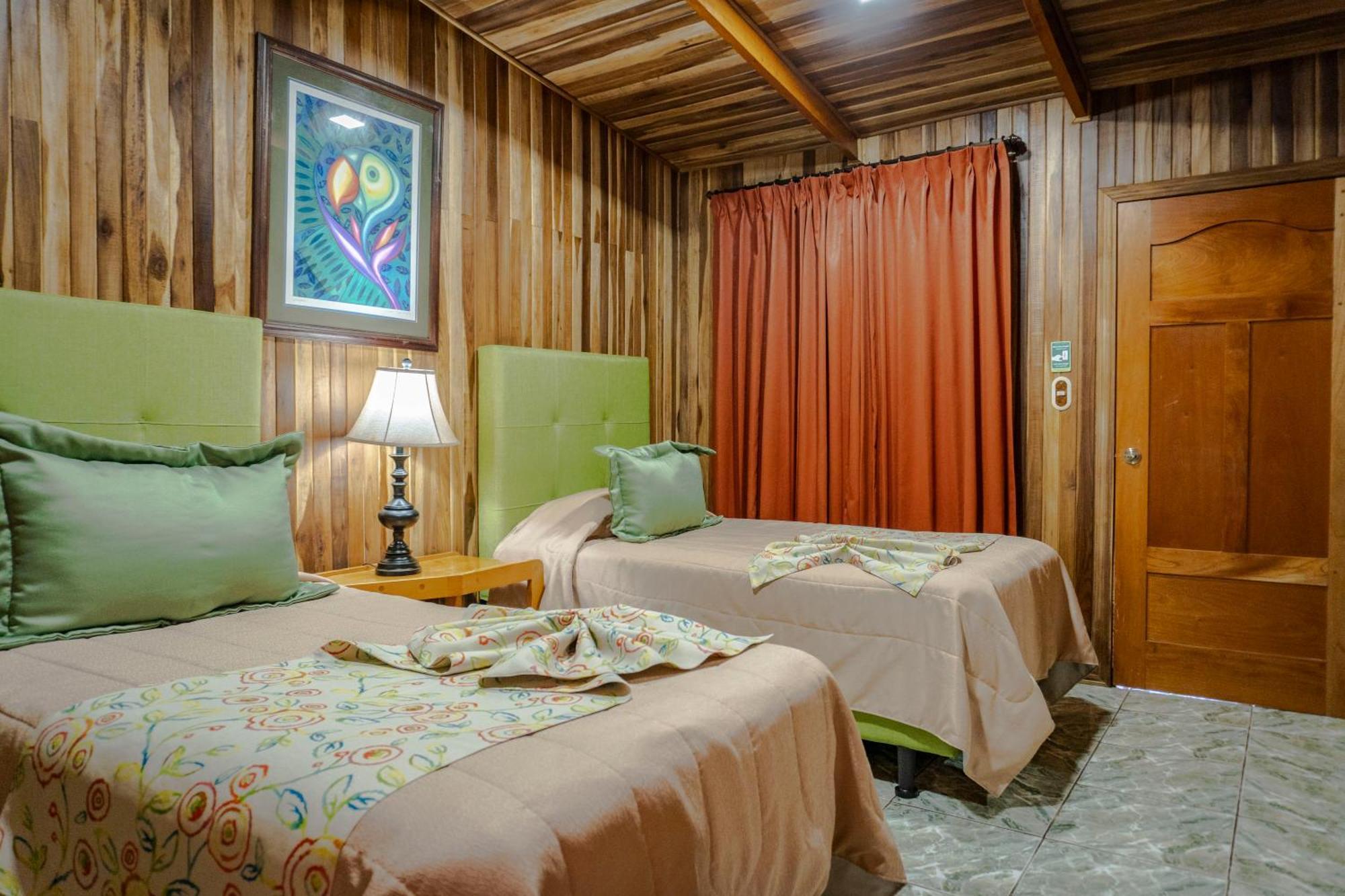 Los Pinos Cabins & Reserve Monteverde Szoba fotó