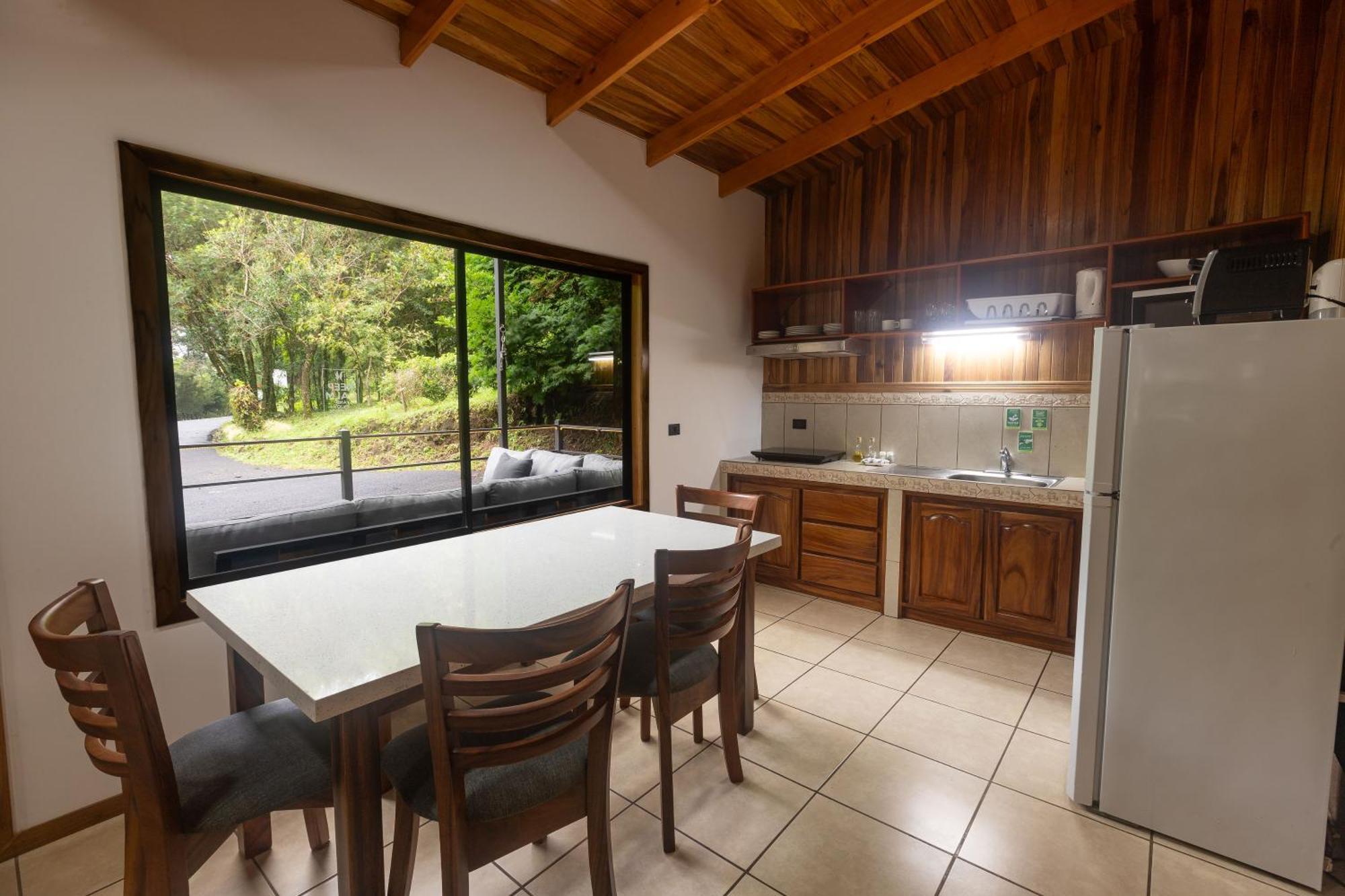 Los Pinos Cabins & Reserve Monteverde Szoba fotó