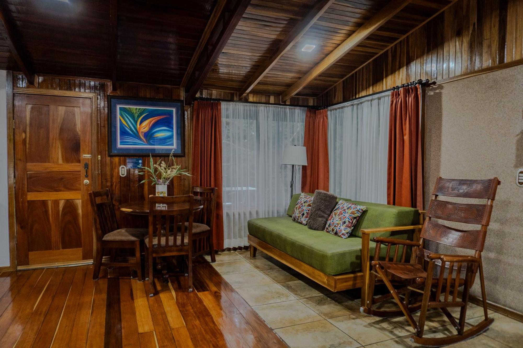 Los Pinos Cabins & Reserve Monteverde Szoba fotó